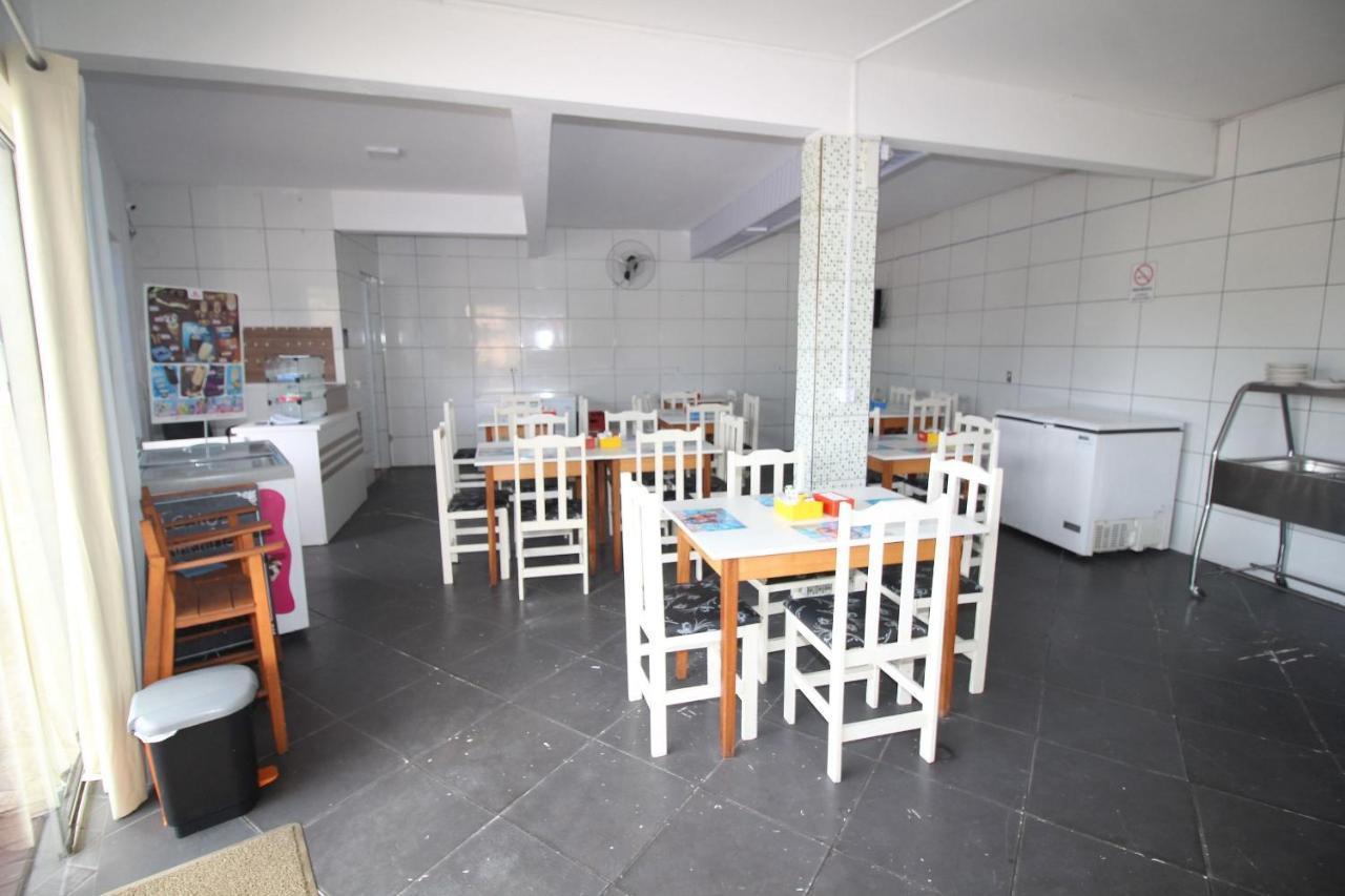 Pousada Praia Da Fortaleza 450 Metros Do Parque Beto Carrero Com Cafe Da Manha Penha  Eksteriør bilde